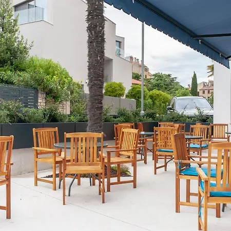 Boutique Lili 4*